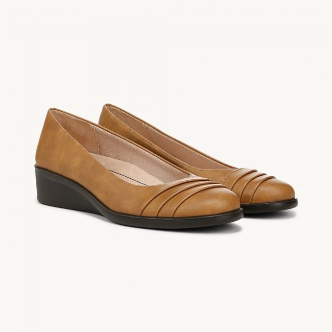 LifeStride Jenna Slip On - Tan Faux Leather