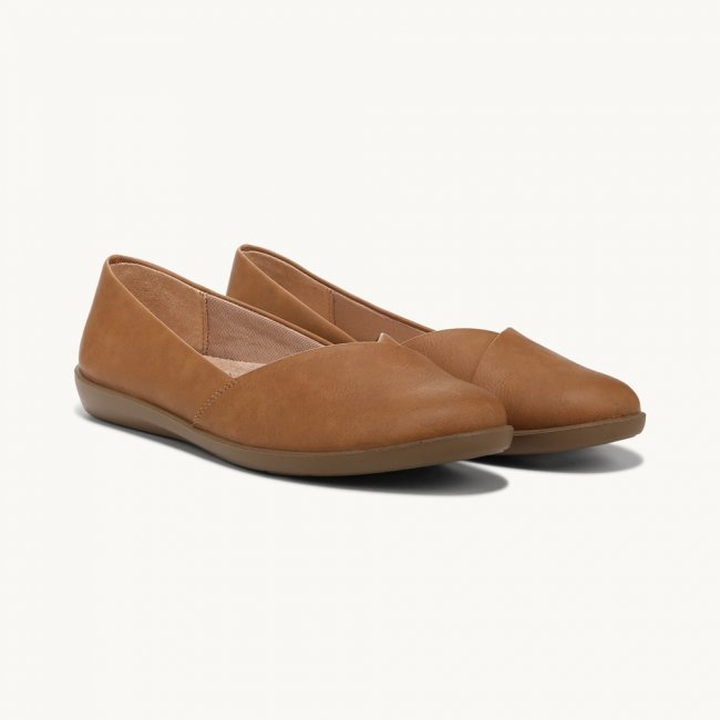 LifeStride Notorious Flat - Tan Faux Leather