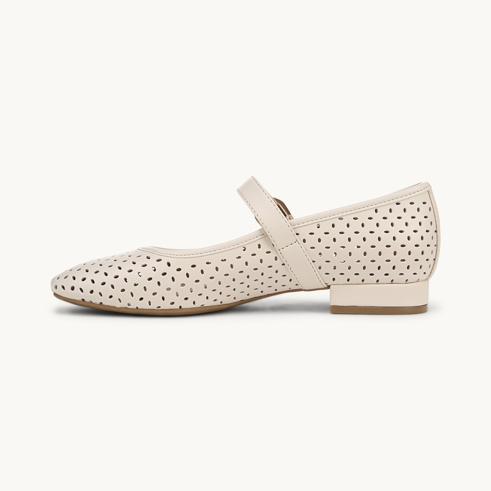 LifeStride Cameo 3 Mary Jane Flat - Cream Faux Leather
