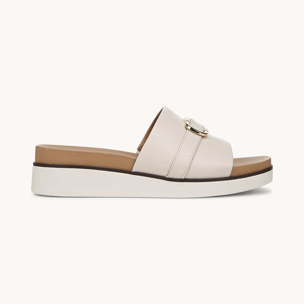 LifeStride Genevieve Flat Sandal - Creme Beige Faux Leather