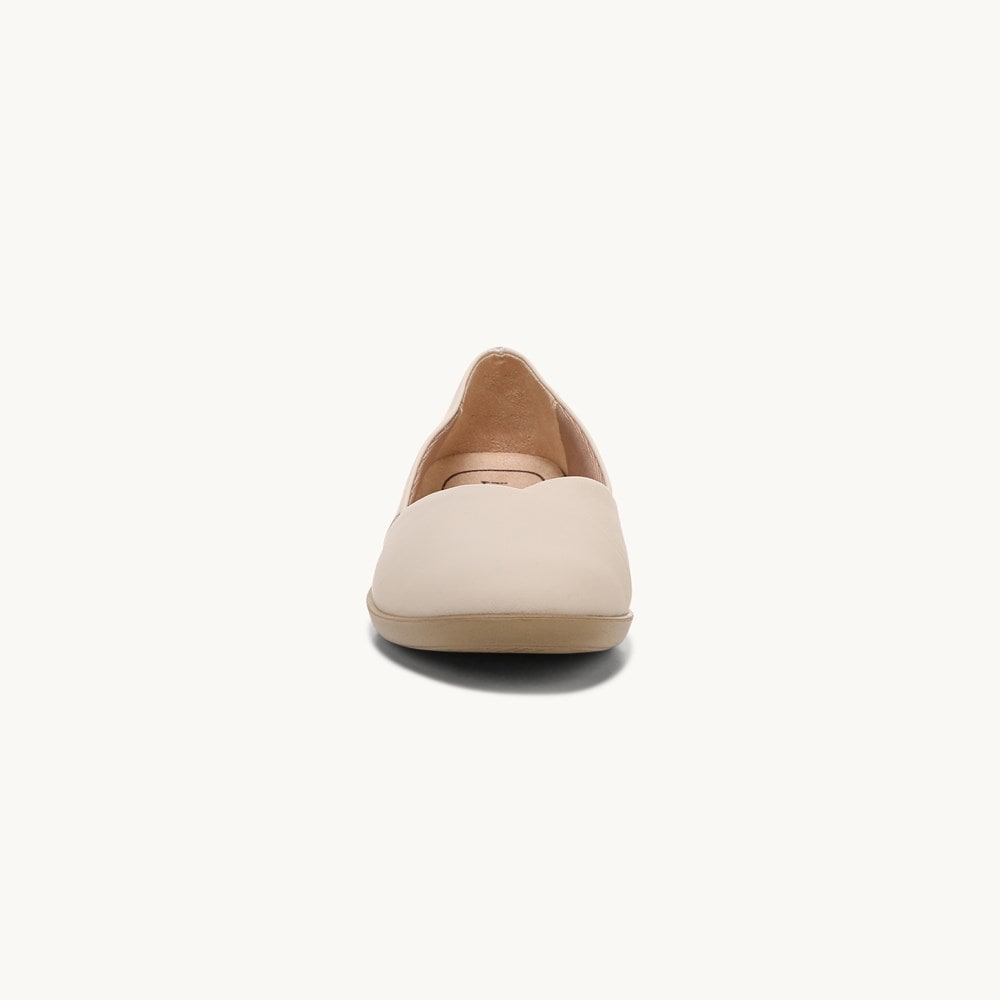 LifeStride Notorious Flat - Almond Fabric