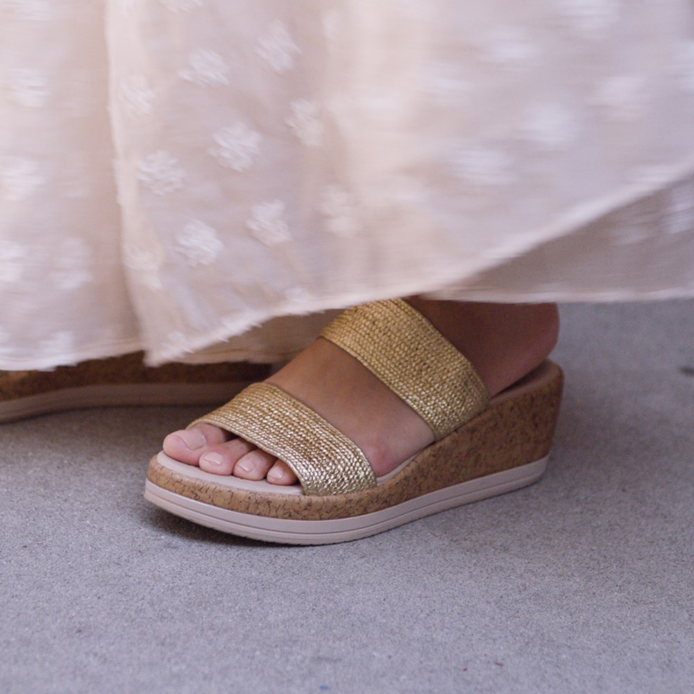 LifeStride Resort Wedge Sandal - Gold Fabric