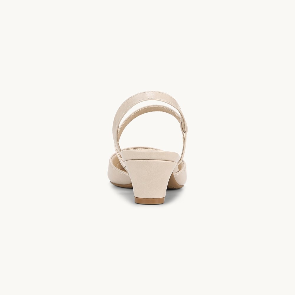 LifeStride Minimalist Pump - Almond