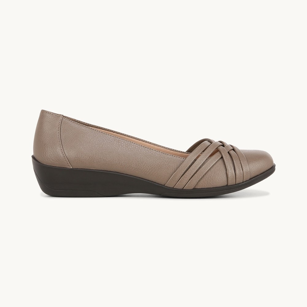 LifeStride Incredible Slip On - Beige Synthetic