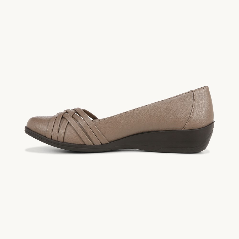 LifeStride Incredible Slip On - Beige Synthetic