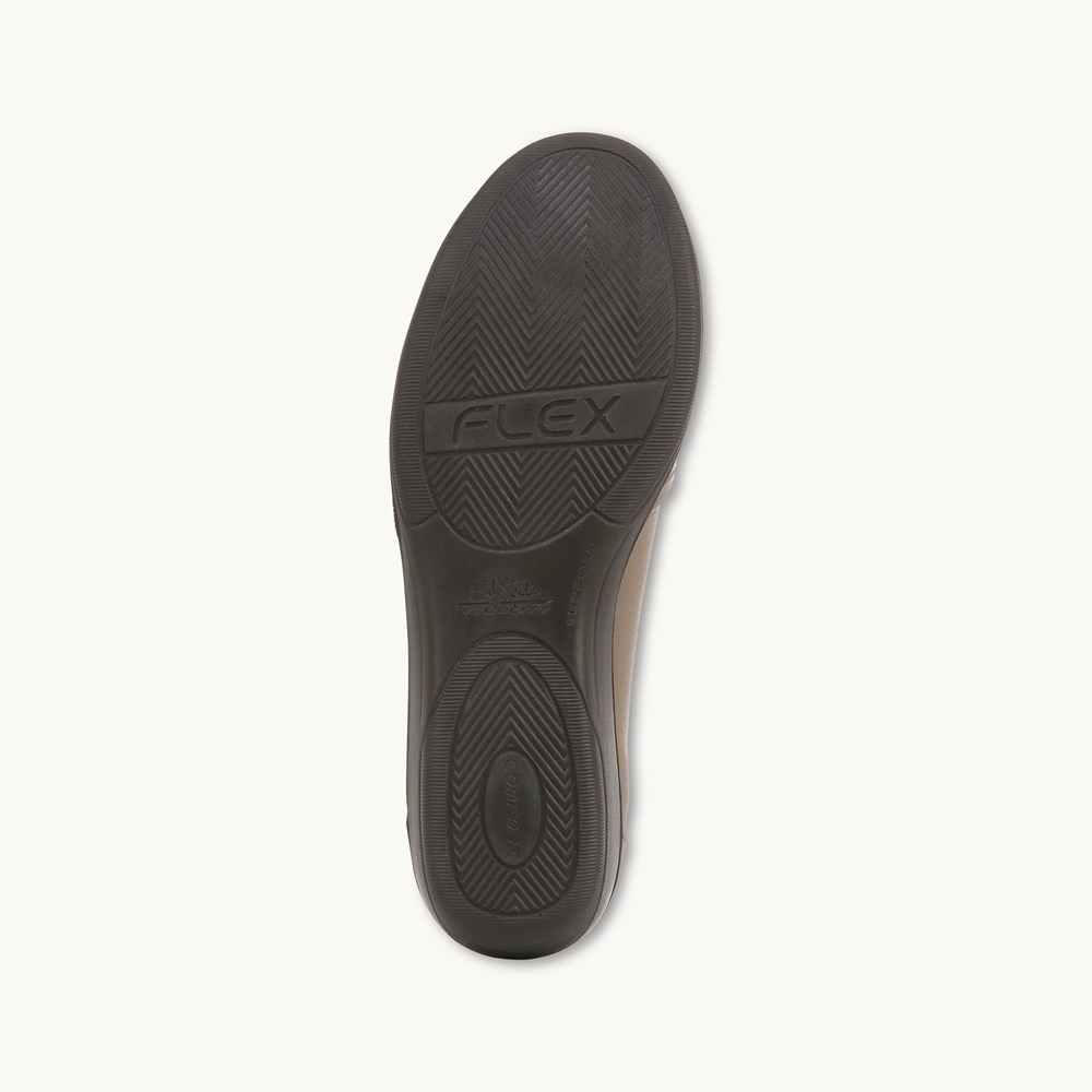 LifeStride Incredible Slip On - Beige Synthetic
