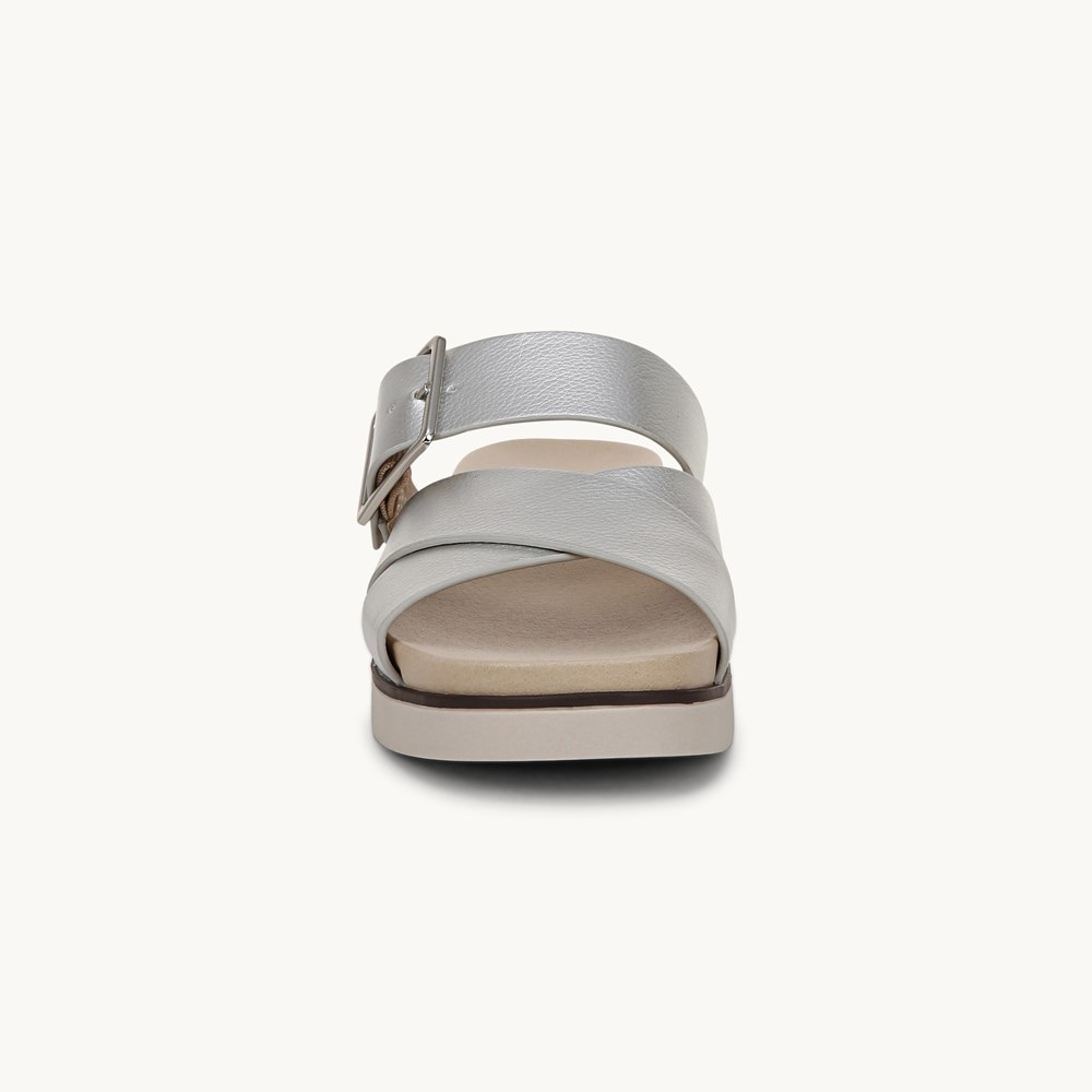 LifeStride Getaway Sandal - Silver Faux Leather