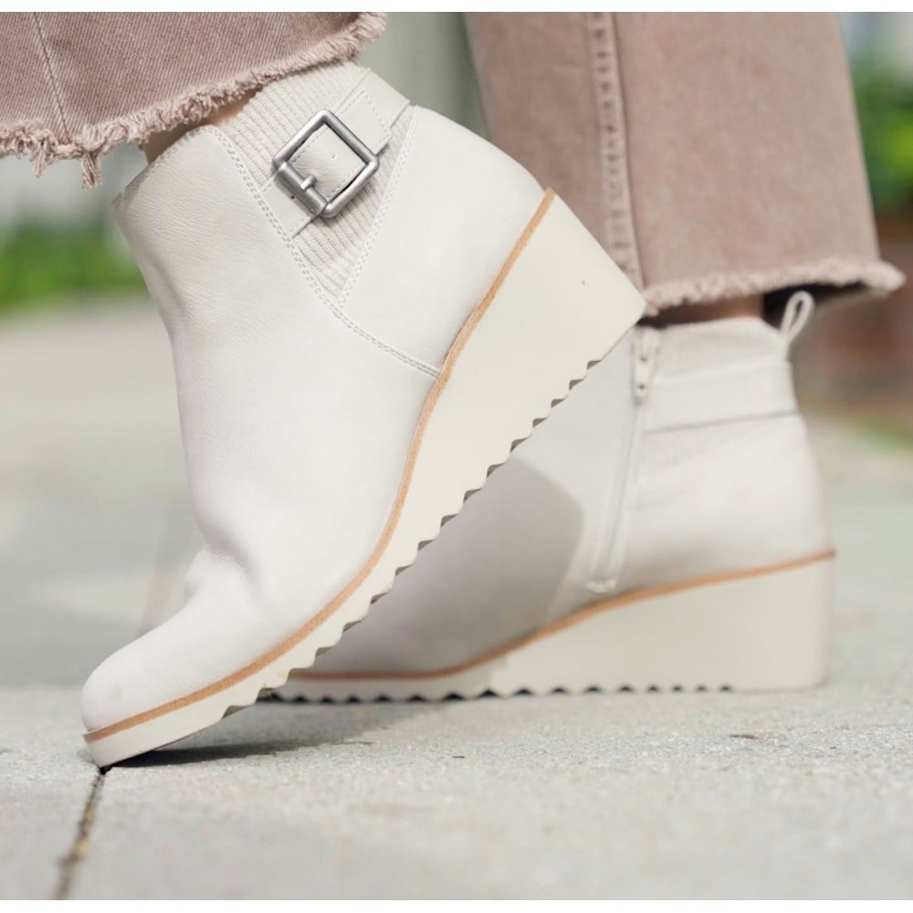 LifeStride Zayne Ankle Bootie - Grey Synthetic