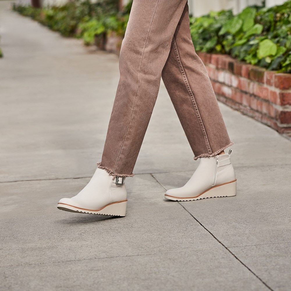 LifeStride Zayne Ankle Bootie - Grey Synthetic
